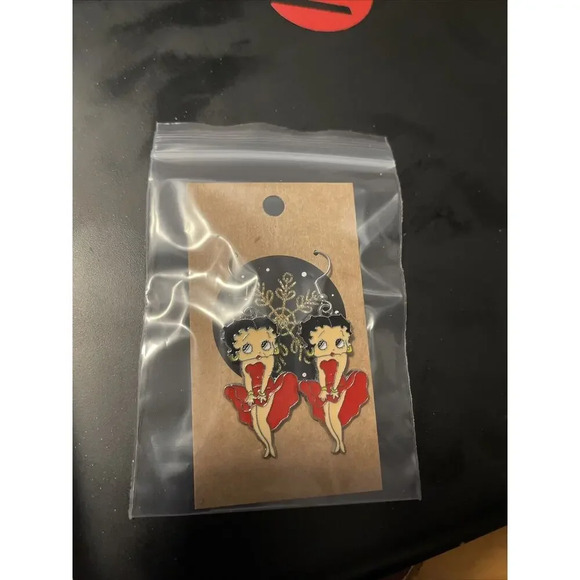 Pair Of Betty Boop Dangle Earrings - Picture 1 of 1